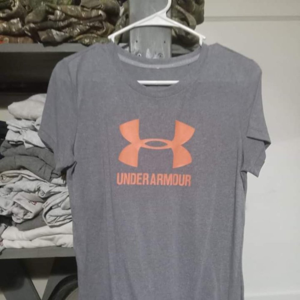 Underamour shirt